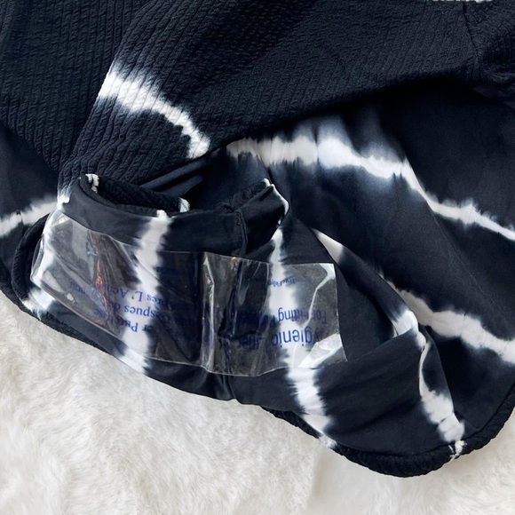 NWT Becca Iconic Tie Dye One Shoulder One Piece Swimsuit - Picture 6 of 6